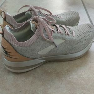 Brooks Levitate 2 LE